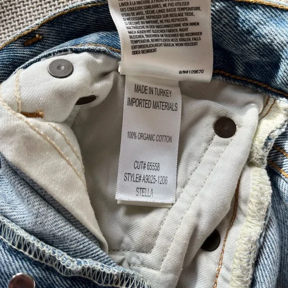 Agolde Stella Shorts - Picture 7 of 10